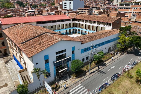 Edificio Académico Andrés Bello