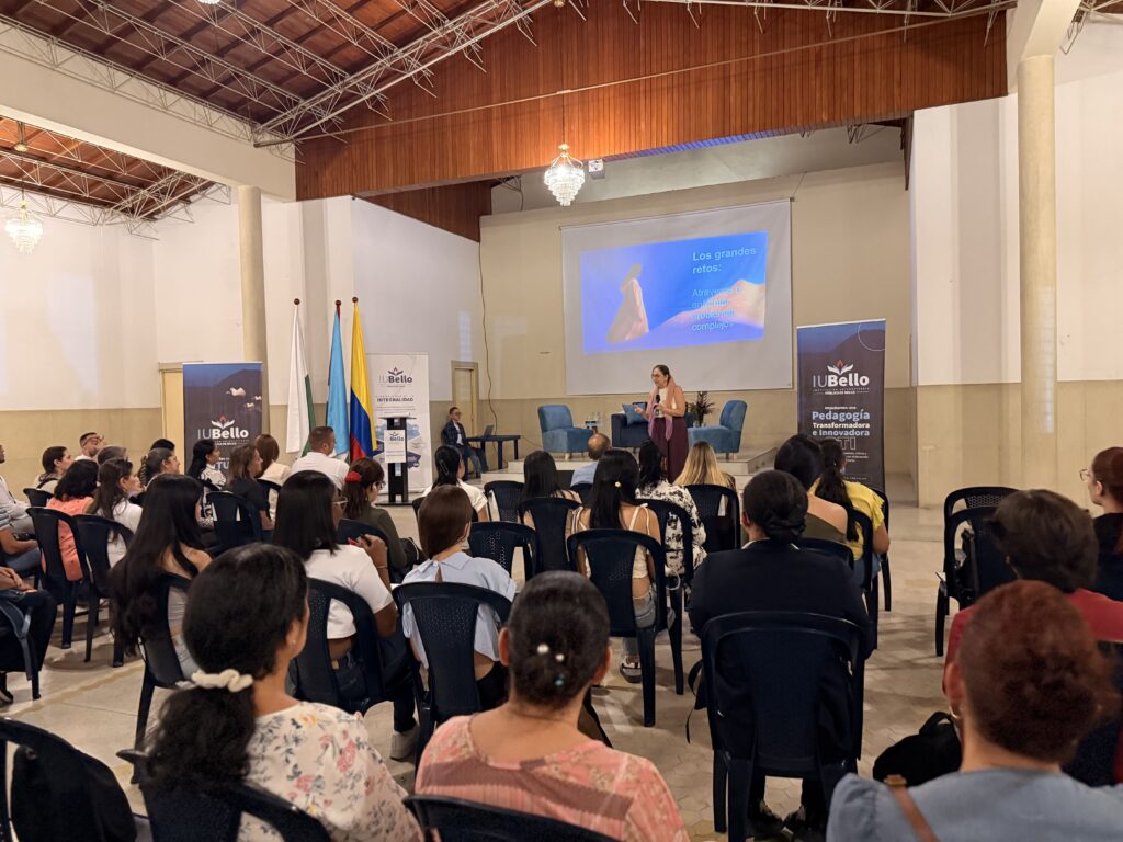 Conferencia Mujeres que Transforman Territorio-4